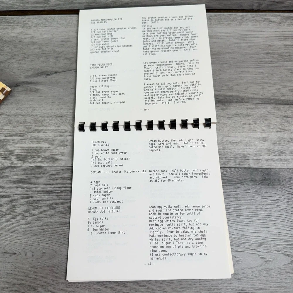 The Well-Fed Recipe Book And 2nd Well-FED Cookbook Spiral Set Red Tan Richmond
